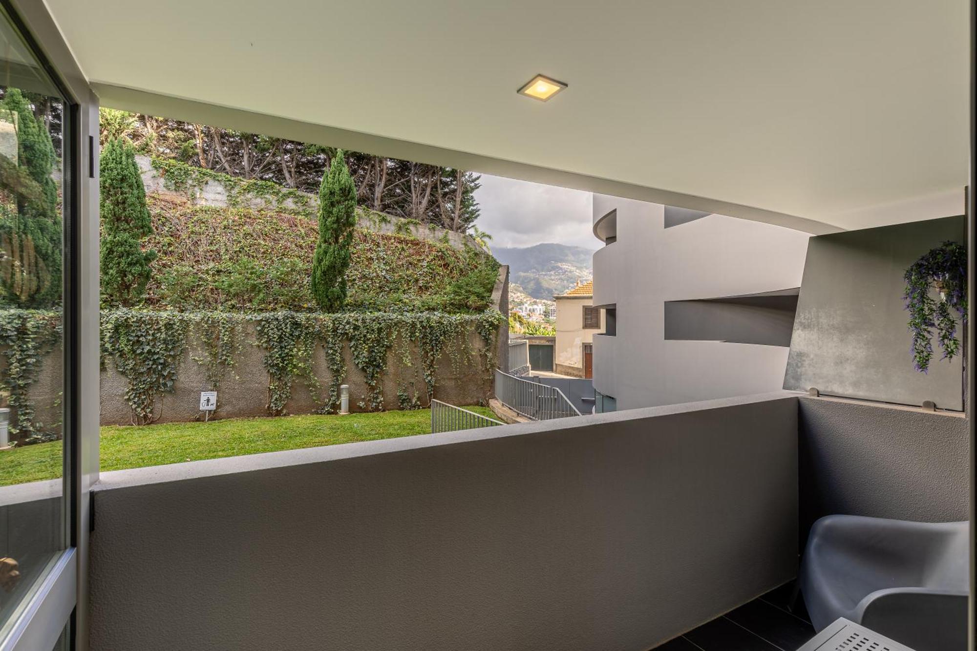 Kaizen & Pool * Funchal (Madeira)